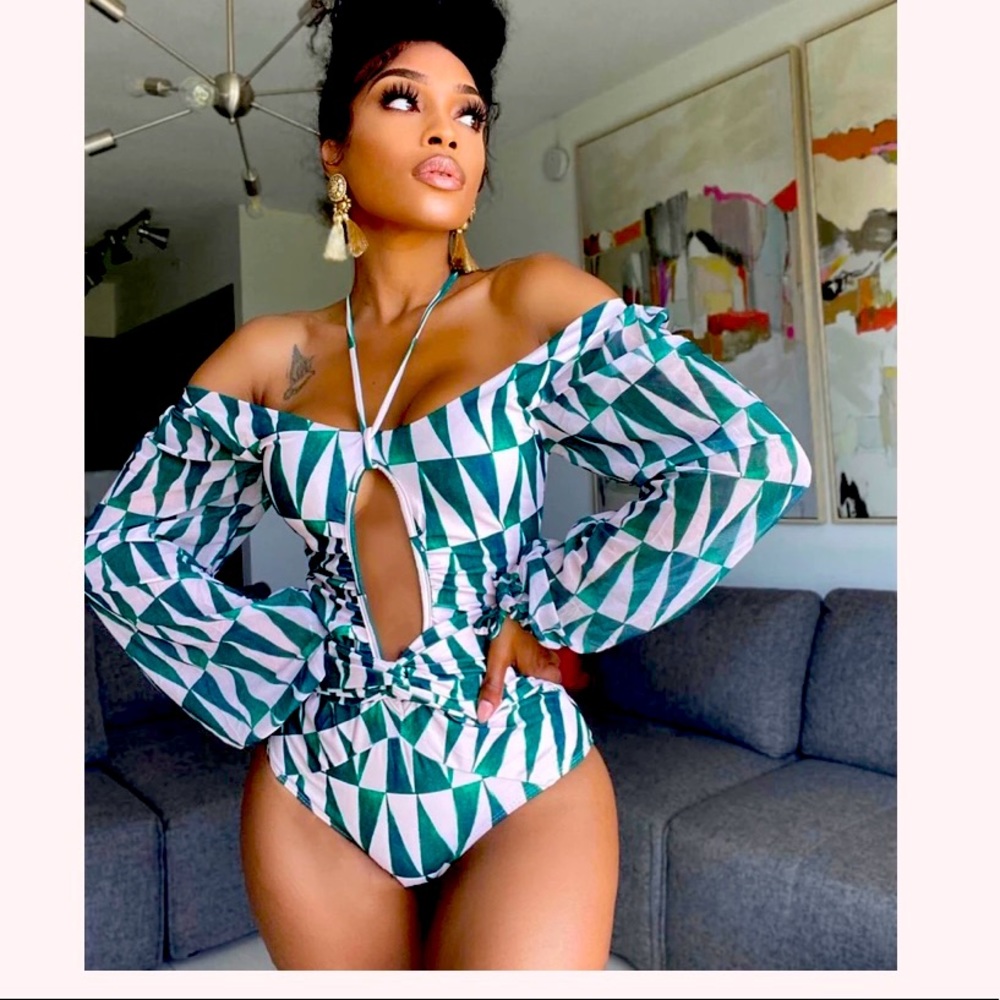 SWIMSUIT YOU CANT RESIST